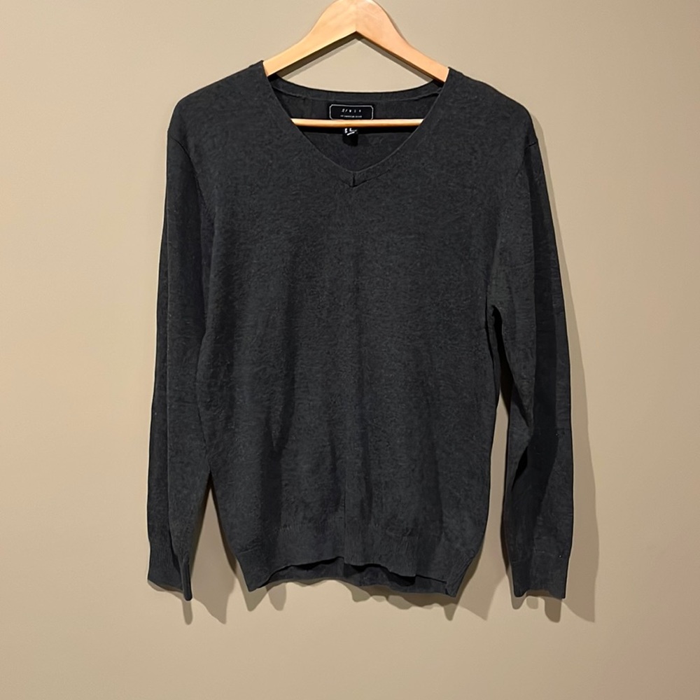 21 Men grey sweater